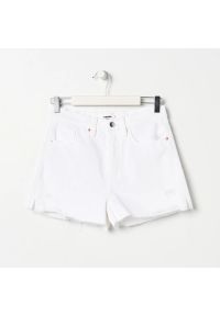Sinsay - Szorty jeansowe - Biały. Kolor: biały. Materiał: jeans #1