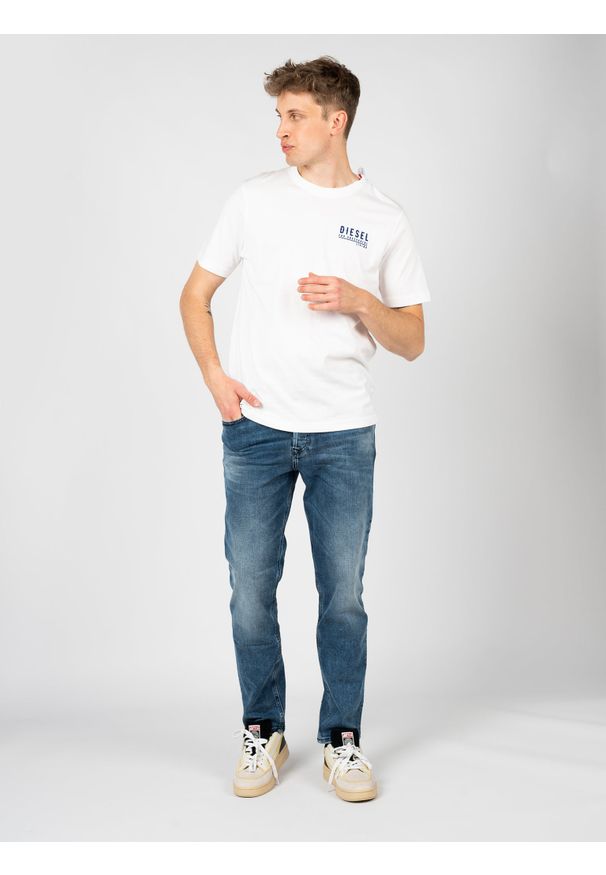 Diesel Jeansy "D-Fining" | A12024-R09IM | Mężczyzna | Niebieski. Okazja: na co dzień. Kolor: niebieski. Długość: długie. Styl: casual, elegancki