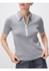 Reserved - Sweter polo z wiskozą - jasnoszary. Typ kołnierza: polo. Kolor: szary. Materiał: wiskoza