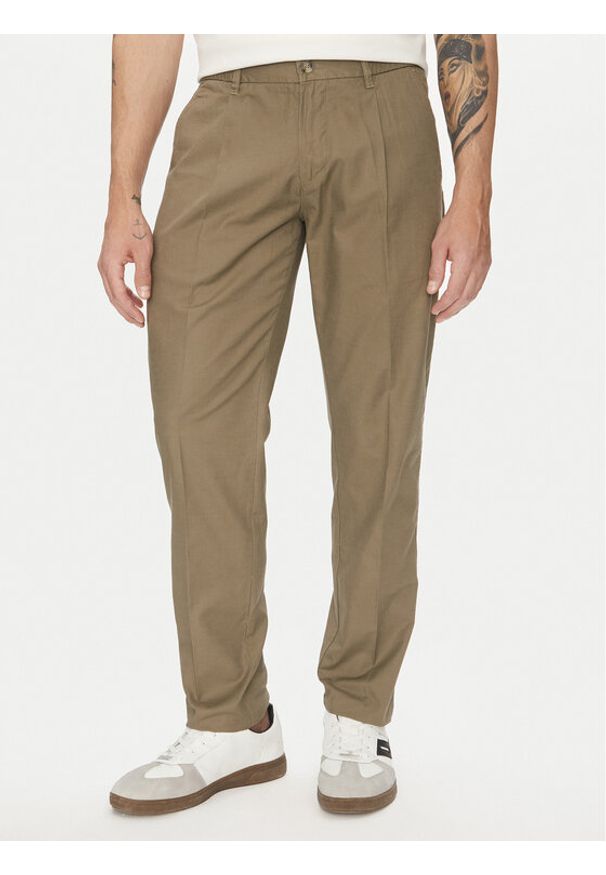 Marc O'Polo Chinosy 523 1340 10134 Zielony Tapered Fit. Kolor: zielony. Materiał: bawełna