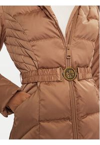 Guess Płaszcz zimowy New Olga W4BL40 WEX52 Beżowy Regular Fit. Kolor: beżowy. Materiał: syntetyk. Sezon: zima