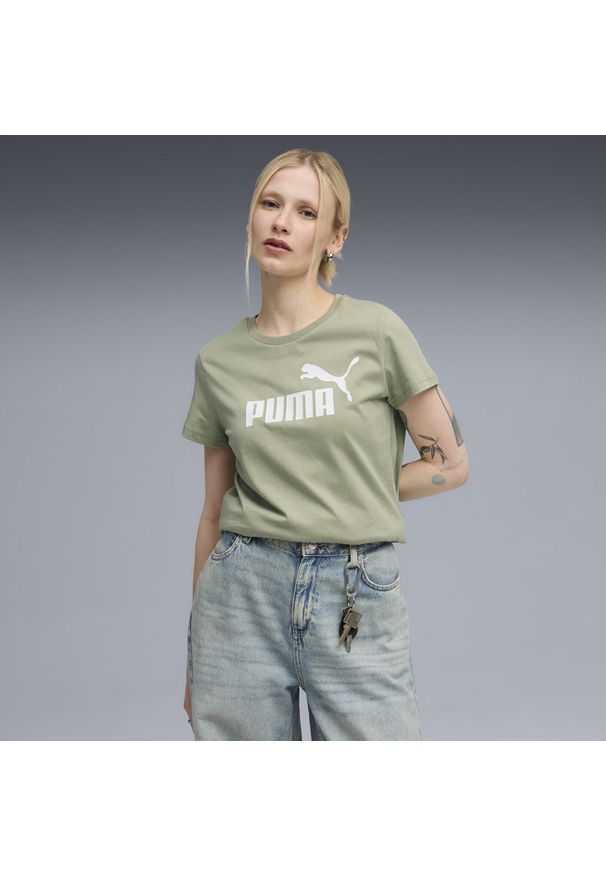 Puma - Damska koszulka z logo ESS No. 1 PUMA Lux Army Green. Kolor: zielony. Sport: fitness