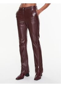 Remain Spodnie skórzane Leather Zipper RM2053 Bordowy Straight Fit. Kolor: czerwony. Materiał: skóra #1