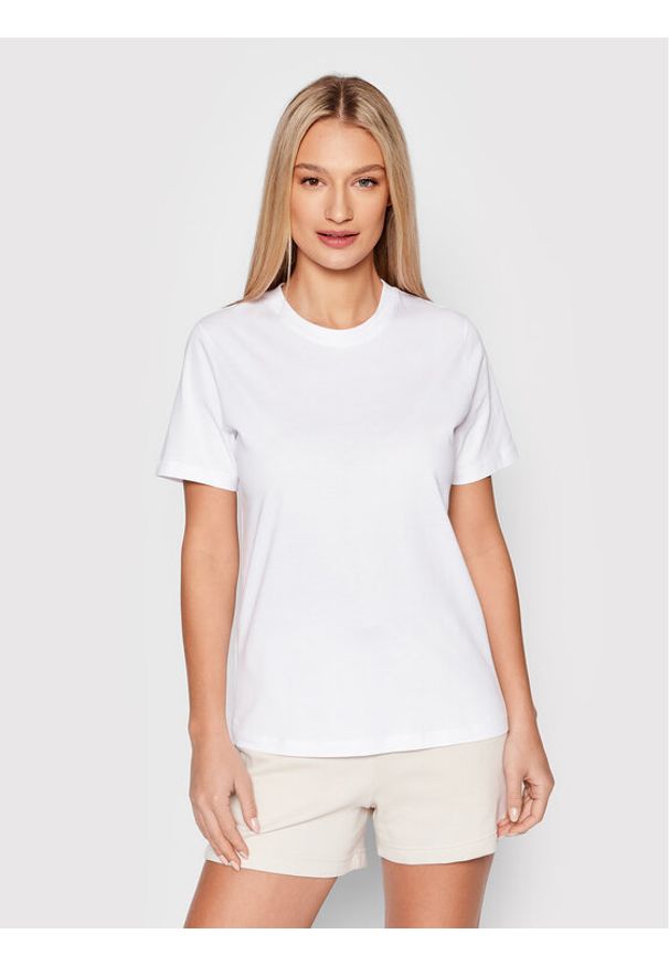 JJXX T-Shirt Anna 12200182 Biały Regular Fit. Kolor: biały. Materiał: bawełna