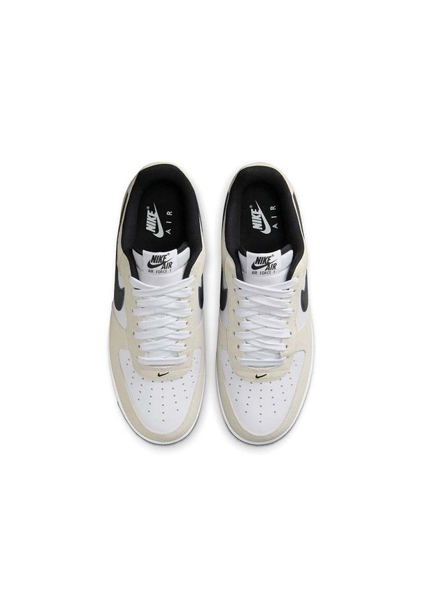 Nike - NIKE Air Force 1 '07 LV8 Sneakersy męskie. Kolor: beżowy. Materiał: materiał, syntetyk, guma, skóra. Szerokość cholewki: normalna. Model: Nike Air Force