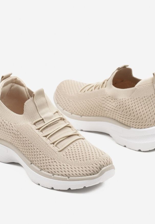 Born2be - Beżowe Buty Sportowe Sneakersy z Elastyczną Cholewką Tataliona. Okazja: na co dzień. Zapięcie: bez zapięcia. Kolor: beżowy. Szerokość cholewki: normalna