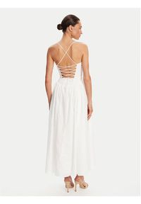 BARDOT - Bardot Sukienka wieczorowa Estie 59786DB Biały Regular Fit. Kolor: biały. Materiał: bawełna. Styl: wizytowy #5