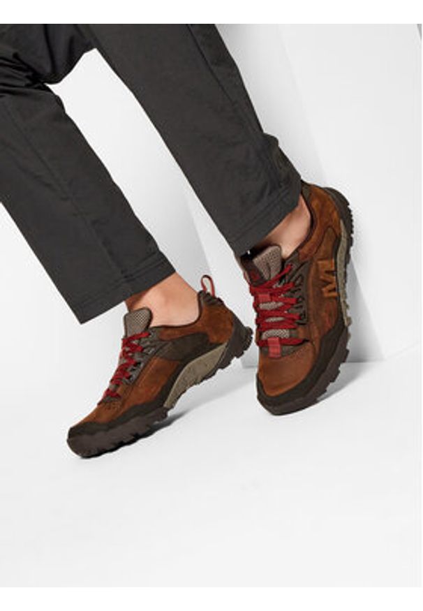 Merrell Trekkingi Annex Trak Low J91805 Brązowy. Kolor: brązowy. Materiał: nubuk, skóra. Sport: turystyka piesza