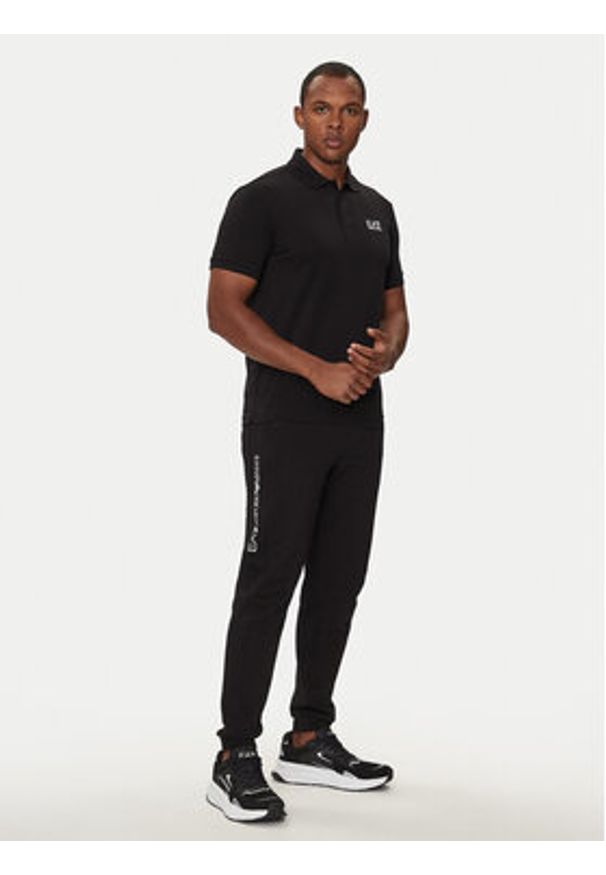 EA7 Emporio Armani Polo 8NPF14 PJVQZ 1200 Czarny Regular Fit. Typ kołnierza: polo. Kolor: czarny. Materiał: bawełna