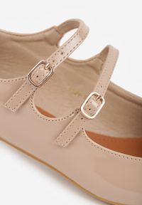 Born2be - Ciemnobeżowe Lakierowane Czółenka na Obcasie Ozdobione Paskami ze Sprzączkami Vomera. Zapięcie: pasek. Kolor: beżowy. Materiał: lakier. Wzór: aplikacja. Obcas: na obcasie. Styl: elegancki, klasyczny, wizytowy. Wysokość obcasa: średni #7