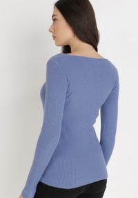 Born2be - Niebieski Sweter Ampippe. Kolor: niebieski. Materiał: dzianina, prążkowany. Długość rękawa: długi rękaw. Długość: długie. Wzór: jednolity, aplikacja #5