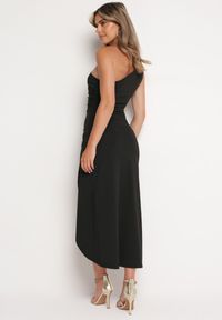 Born2be - Czarna Asymetryczna Sukienka Koktajlowa na Jedno Ramię z Wycięciem i Metalową Klamrą Violea. Okazja: na imprezę. Kolor: czarny. Długość rękawa: długi rękaw. Typ sukienki: asymetryczne. Styl: wizytowy #6