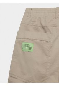 outhorn - Spodnie tkaninowe męskie. Okazja: na co dzień. Materiał: tkanina. Styl: casual