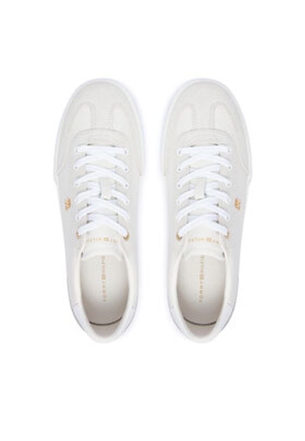 TOMMY HILFIGER - Tommy Hilfiger Sneakersy Th Chic Low Vulc FW0FW09391 Kremowy. Kolor: kremowy. Materiał: skóra