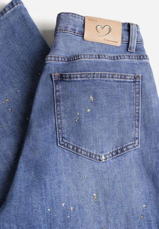 Renee - Niebieskie Jeansy Wide Leg High Waist z Błyszczącymi Zdobieniami Lilyss. Okazja: na imprezę, na co dzień. Stan: podwyższony. Kolor: niebieski. Wzór: aplikacja. Styl: rockowy, casual, klasyczny