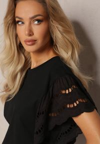 Renee - Czarna Bluzka z Bawełny z Ażurowymi Krótkimi Rękawkami Asosta. Okazja: na co dzień. Kolor: czarny. Materiał: bawełna. Długość rękawa: krótki rękaw. Długość: krótkie. Wzór: ażurowy. Styl: casual #4