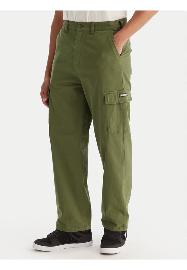 DC Shoes Spodnie cargo Worker Baggy Chino Cargo EDYNP03170 Zielony Relaxed Fit. Kolor: zielony. Materiał: bawełna