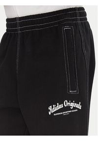 Adidas - adidas Spodnie dresowe JP4487 Czarny Regular Fit. Kolor: czarny. Materiał: bawełna #2