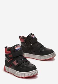 Born2be - Czarno-Czerwone Botki w Sportowym Stylu Mocno Ocieplone z Rzepem Odyssa. Okazja: na urodziny, na co dzień, na spacer. Kolor: czarny. Materiał: jeans. Styl: sportowy