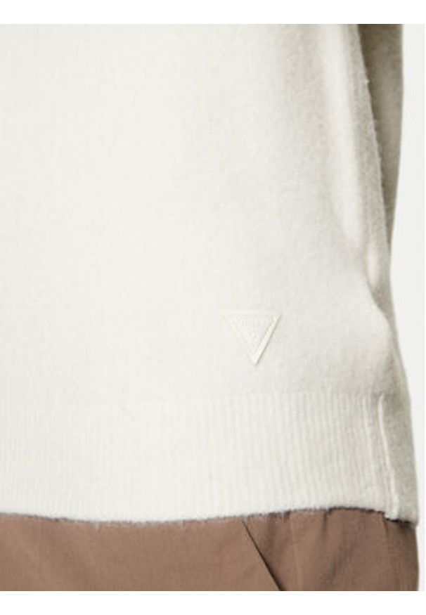 Guess Golf M4PR58 Z3LQ0 Écru Regular Fit. Typ kołnierza: golf. Materiał: syntetyk