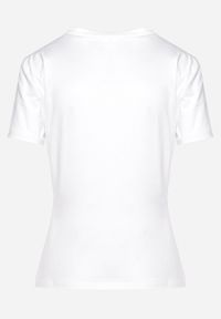 Born2be - Biały T-shirt z Napisem i Cyrkoniami Fareia. Kolor: biały. Materiał: dzianina. Wzór: napisy. Sezon: lato. Styl: klasyczny #2