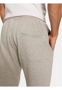 Adidas - adidas Spodnie dresowe ALL SZN Fleece IY4148 Szary Regular Fit. Kolor: szary. Materiał: bawełna #5