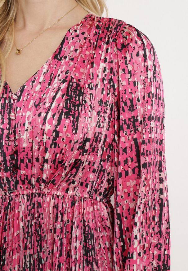 Born2be - Fuksjowa Sukienka Maxi z Gumką w Talii i Plisowanym Dołem w Tweedowy Wzór Viostana. Okazja: na co dzień. Kolor: różowy. Typ sukienki: proste. Styl: casual, klasyczny, retro, elegancki. Długość: maxi