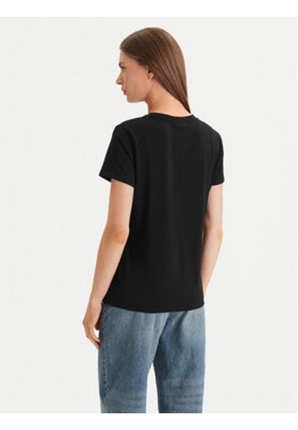 DKNY T-Shirt P61M0WNA Czarny Regular Fit. Kolor: czarny. Materiał: bawełna