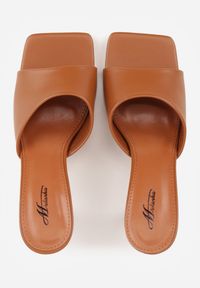 Renee - Jasnobrązowe Klapki na Szpilce z Kwadratowym Noskiem Peep Toe Avenata. Okazja: na co dzień, na randkę. Nosek buta: otwarty. Kolor: brązowy. Materiał: jeans, skóra, koronka. Obcas: na szpilce. Styl: casual #9