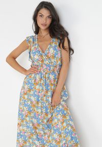 Born2be - Niebieska Sukienka Wiskozowa z Kopertowym Dekoltem i Gumką w Talii Holitte. Kolor: niebieski. Materiał: wiskoza. Typ sukienki: kopertowe #4