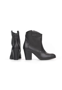 Zapato - dziurkowane kowbojki - skóra naturalna - model 470 - kolor czarny. Kolor: czarny. Materiał: skóra