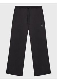 Calvin Klein Jeans Spodnie dresowe J20J220828 Czarny Regular Fit. Kolor: czarny. Materiał: bawełna, dresówka #1