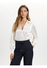 Guess Body W5BH68 W2612 Écru Regular Fit. Materiał: syntetyk