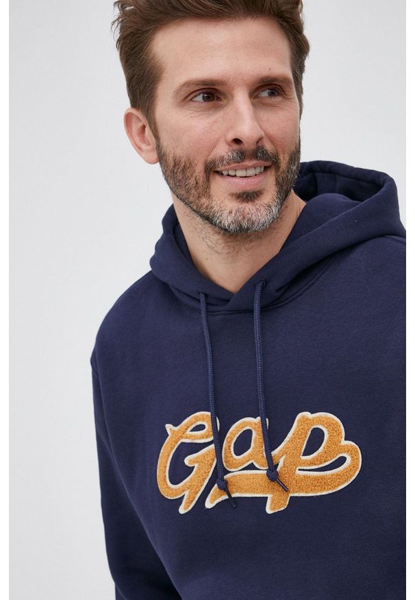GAP - Bluza. Okazja: na co dzień. Kolor: niebieski. Materiał: dzianina, poliester. Wzór: aplikacja. Styl: casual