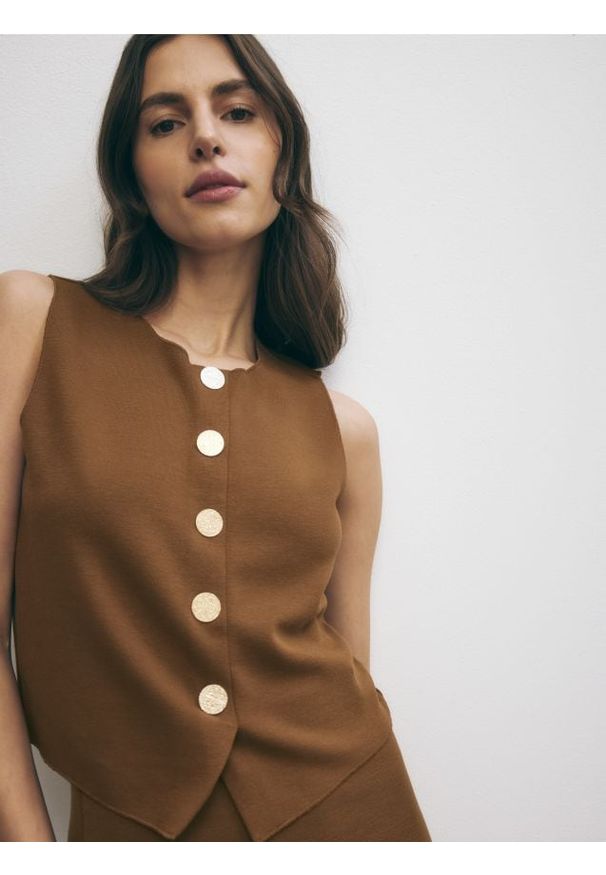 Reserved - Kamizelka z wiskozą - brązowy. Kolor: brązowy. Materiał: wiskoza