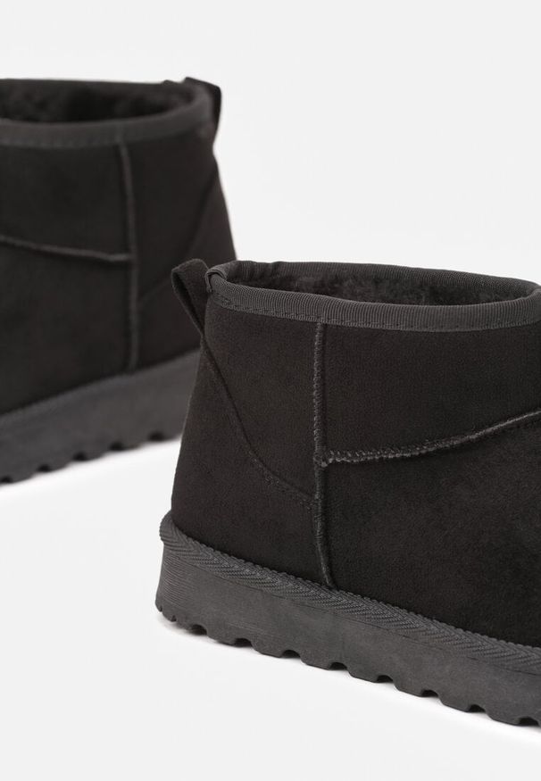 Born2be - Czarne Płaskie Klasyczne Śniegowce z Ociepleniem Emiriellea. Okazja: na co dzień. Kolor: czarny. Materiał: jeans, puch. Obcas: na płaskiej podeszwie. Styl: klasyczny