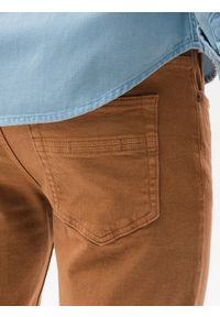 Ombre Clothing - Jeansowe spodnie męskie bez przetarć SLIM FIT - camel V10 OM-PADP-0148 - XXL. Okazja: na co dzień. Materiał: jeans. Wzór: gładki. Styl: casual, elegancki, sportowy #4