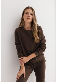 BLUZA LENA CZEKOLADOWA M - Flawless. Kolor: brązowy. Materiał: bawełna, len. Styl: sportowy, klasyczny