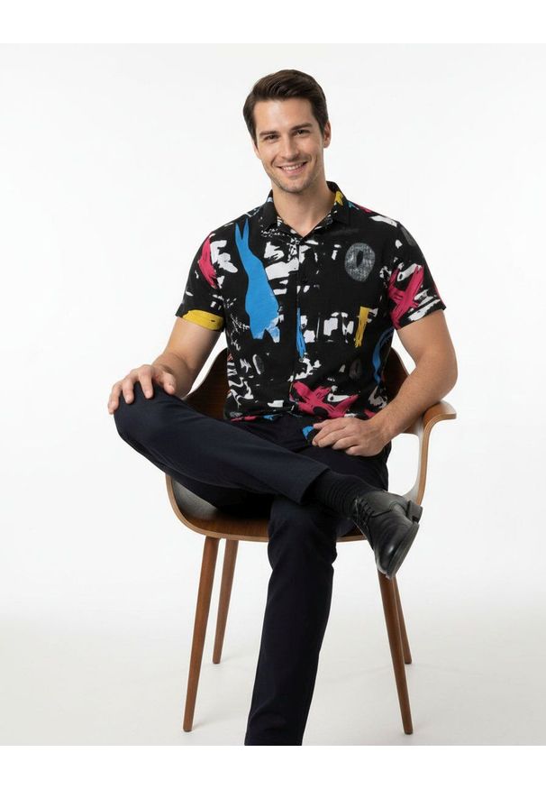 Oryginalna Męska Koszula Weekendowa - Brave Soul - Duży, Abstrakcyjny Wzór. Okazja: na co dzień. Kolor: wielokolorowy. Materiał: wiskoza. Sezon: lato. Styl: casual