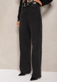 Renee - Czarne Bawełniane Jeansy o Szerokim Kroju High Waist Ozdobione Paskiem z Klamrą Atterina. Stan: podwyższony. Kolor: czarny. Wzór: aplikacja. Styl: elegancki