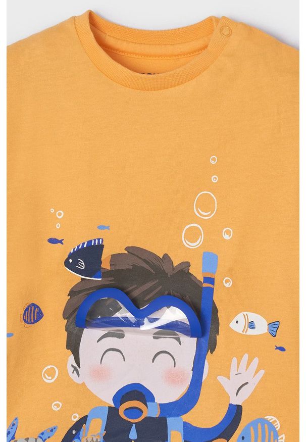 Mayoral T-shirt bawełniany dziecięcy kolor pomarańczowy z nadrukiem. Okazja: na co dzień. Kolor: pomarańczowy. Materiał: bawełna. Wzór: nadruk. Styl: casual