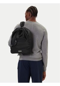Calvin Klein Plecak Sleek Drawstring Sling LV04D3145G Czarny. Kolor: czarny. Materiał: materiał #1