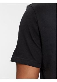 Calvin Klein T-Shirt Logo K10K112395 Czarny Regular Fit. Kolor: czarny. Materiał: bawełna