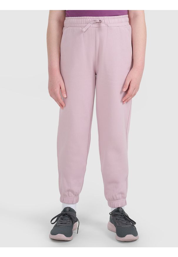4f - 4F Spodnie dresowe joggery dziewczęce - różowe 128 (7-8 lat). Okazja: na uczelnię, na co dzień, na spacer. Kolor: różowy. Materiał: dresówka. Sezon: lato. Styl: casual