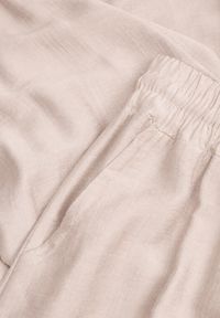 Renee - Jasnobeżowy Wiskozowy Komplet na Lato Wiązana Kopertowa Bluzka i Spodnie Wide Leg Godalle. Kolor: beżowy. Materiał: wiskoza #6
