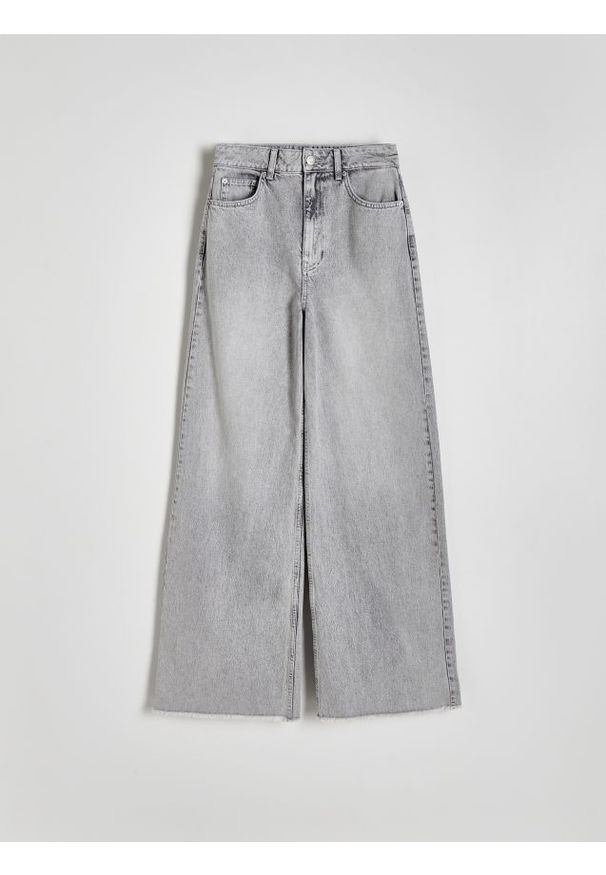 Reserved - Jeansy wide leg - szary. Kolor: szary