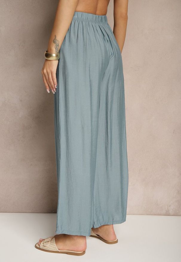 Renee - Jasnoniebieskie Spodnie Palazzo o Szerokim Kroju High Waist Lislevia. Okazja: na co dzień. Stan: podwyższony. Kolor: niebieski. Styl: elegancki, casual