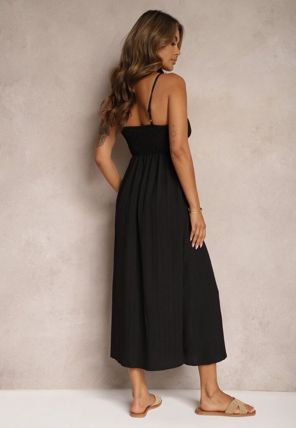 Renee - Czarna Taliowana Sukienka na Guziki na Ramiączkach z Regulacją Quafea. Okazja: na co dzień. Kolor: czarny. Długość rękawa: na ramiączkach. Styl: casual, elegancki, klasyczny