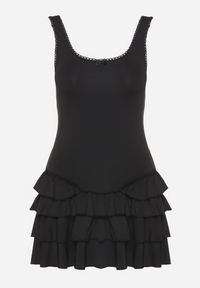 Born2be - Czarna Sukienka z Wiskozą Ozdobiona Falbankami Ovinia. Okazja: na co dzień. Typ kołnierza: kołnierz z falbankami. Kolor: czarny. Materiał: wiskoza. Długość rękawa: na ramiączkach. Wzór: aplikacja. Styl: casual #4