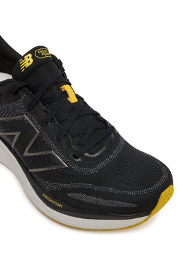 New Balance Buty do biegania 680 M680CB8 Czarny. Kolor: czarny. Materiał: materiał